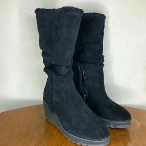 Anne Klein Black Faux Fur Peggy Wedge Boots Size 6 Womens